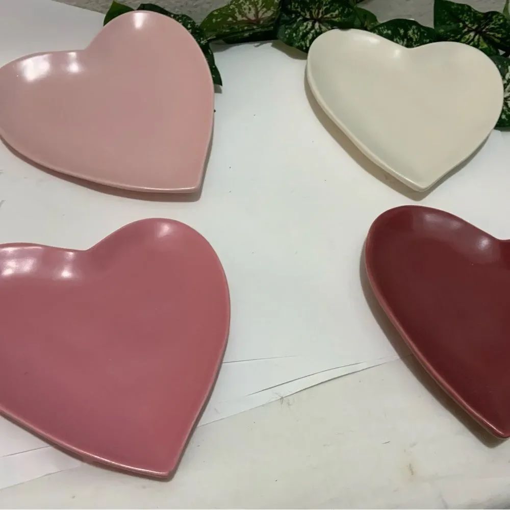 Barbara Eigen Heart Plate Set of 4 Pink White 7" Bread Dessert Made in Portugal